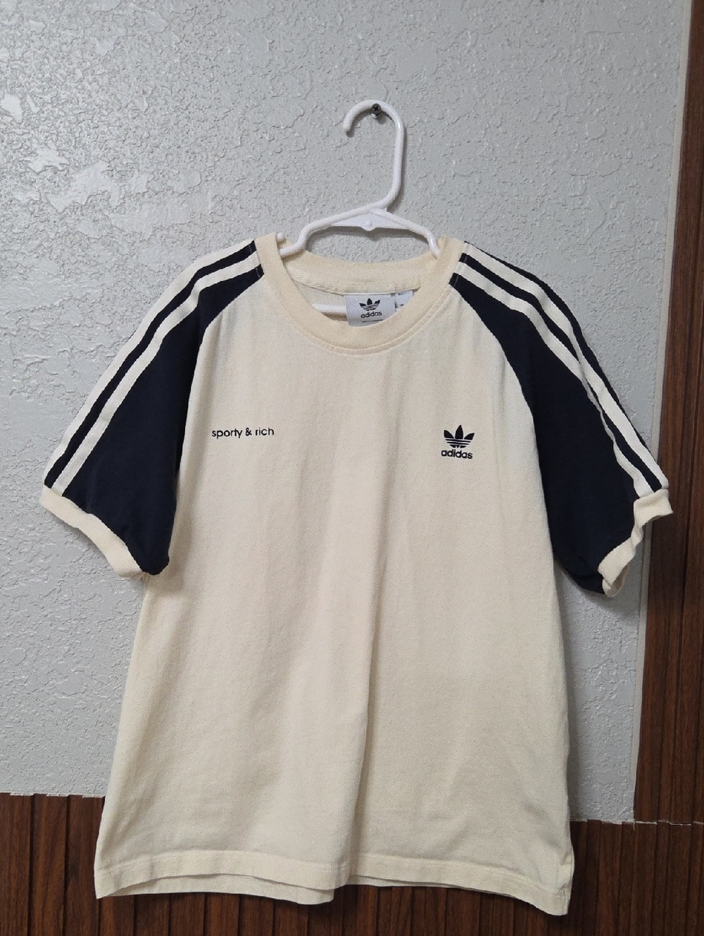 adidas Cream Tee with Navy Raglan Sleeves Size 12_14 Years